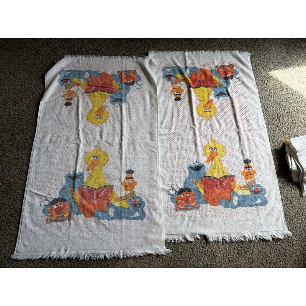 VTG Sesame Street Big Bird Bert Ernie Cookie Monster Bath Towel USA 24X 39” (2)